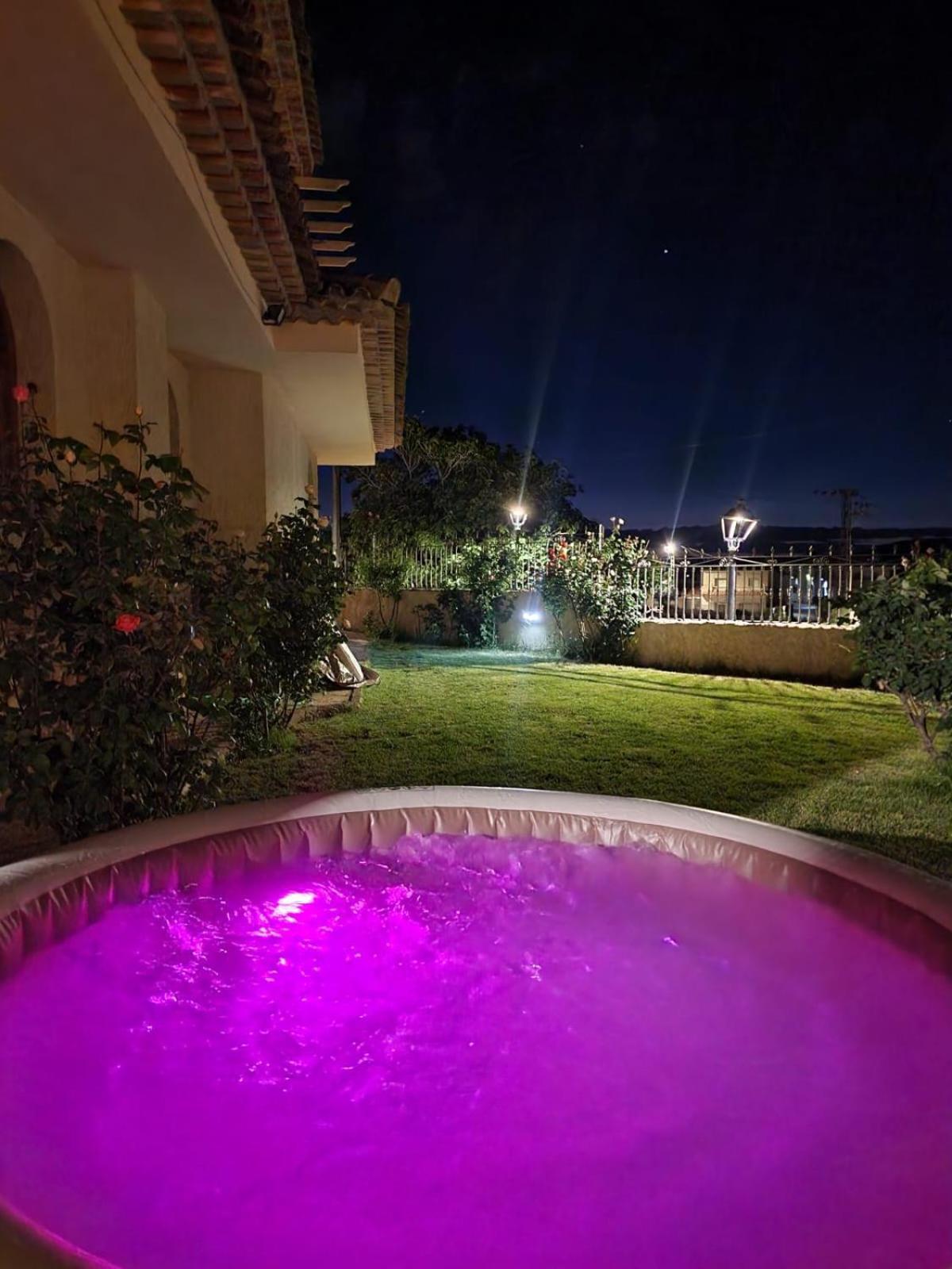 Dulces-piscina Privada