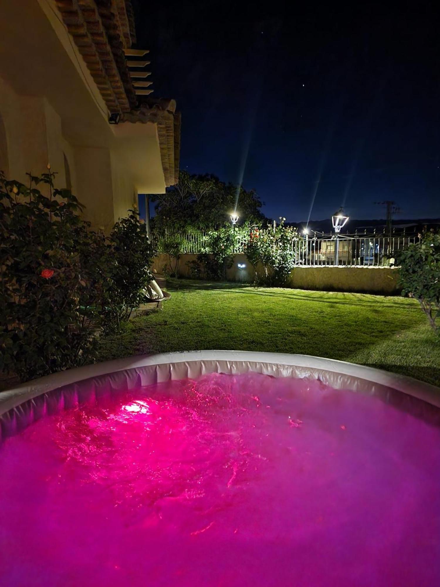 Dulces-piscina Privada Holiday home
